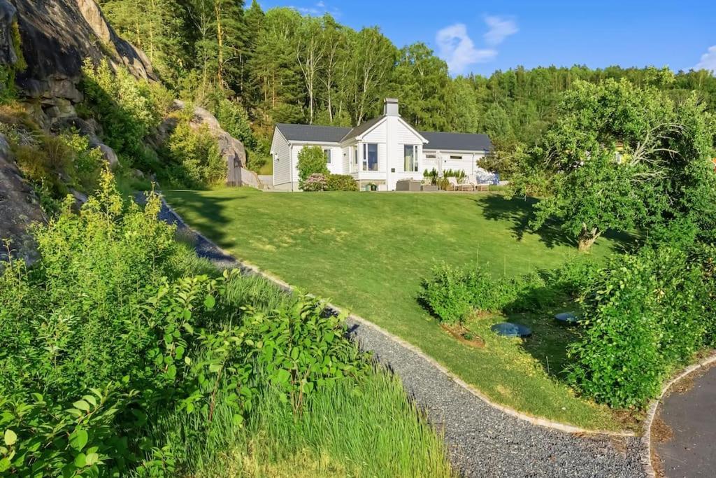 Sommerhus Ved Iddefjorden 哈尔登 外观 照片